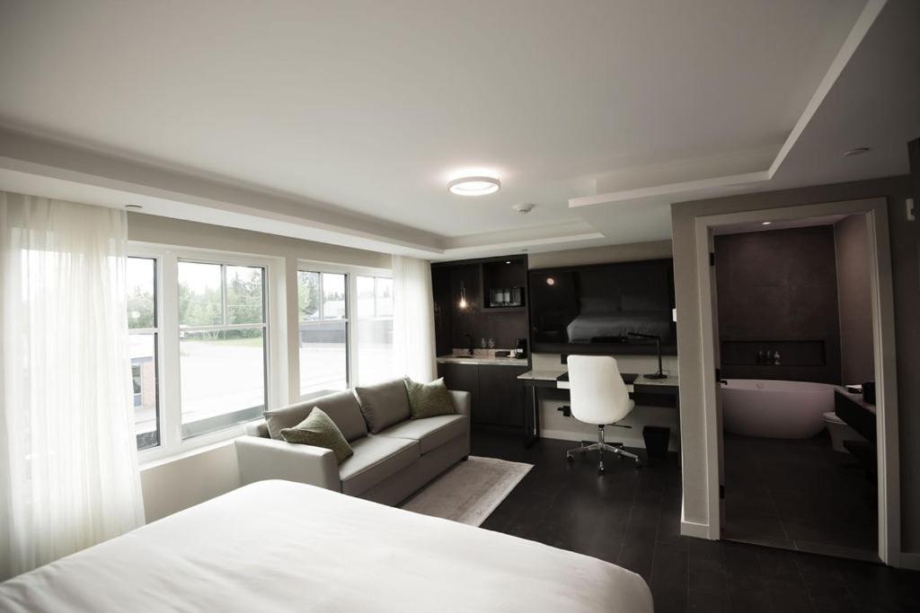 The Reid Hotel Vanderhoof 외부 사진